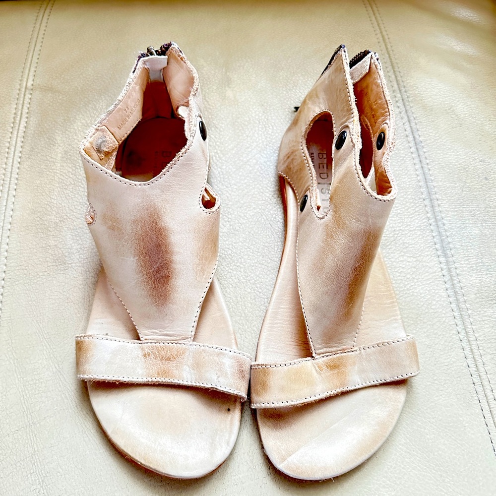 BedStu tan Sandal size 6.5